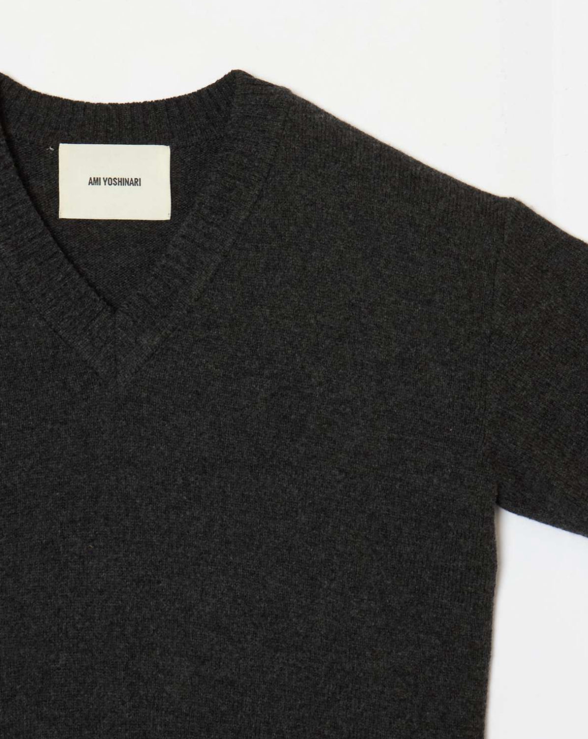 V Neck Knit – Ami Yoshinari